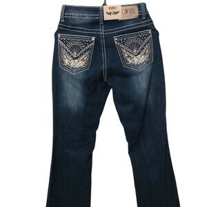 Rodeo Women jeans With embroidered and blinged-out pockets. Size 7/26